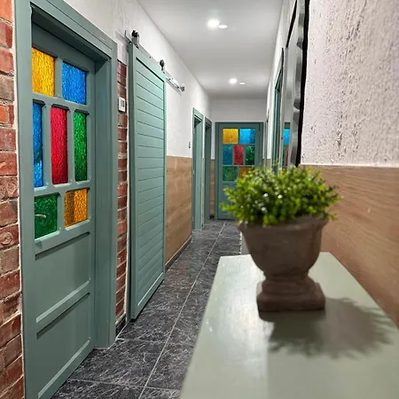 La Casa De Angel * Llombera